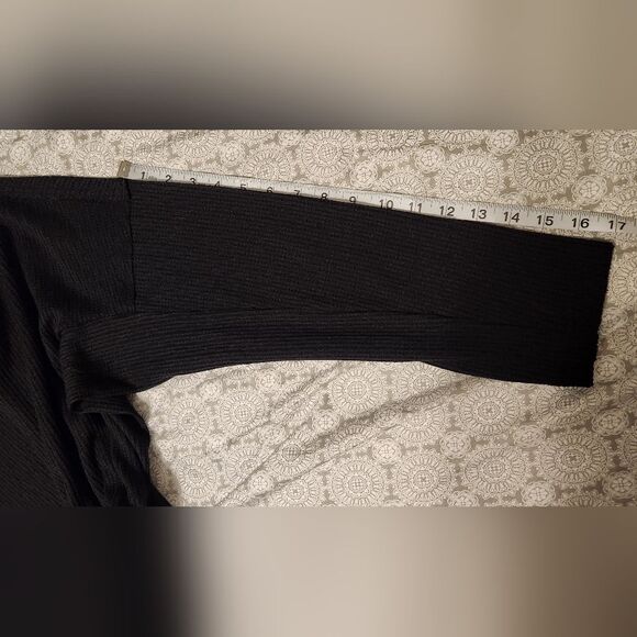 New In top - Picture 6 of 6